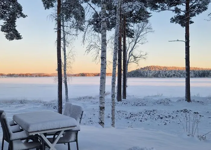 Lakeside Log Cabin Fraemby Udde Falun